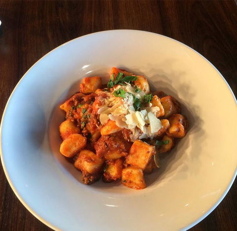 Coffee Barn Bistro And Bar - Bet 4u 5