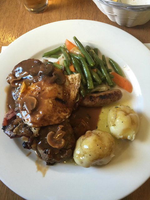 Crescent Hotel - Bet 4u 1