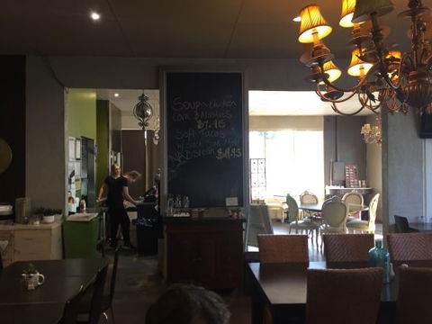 Moodi's Cafe - Bet 4u 0