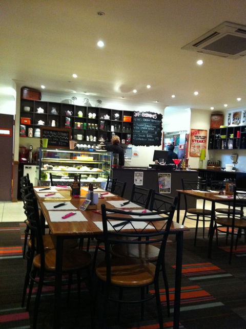 Queensland National Hotel - Click Find 4