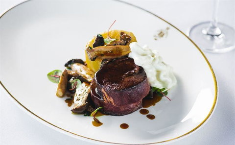 SJ's Brasserie - Bet 4u 3