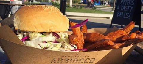 Mannelli's Cafe Burnside - Bridge Guide 0