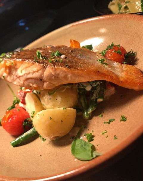 The Killer Tomato Pizzeria - Click Find 5