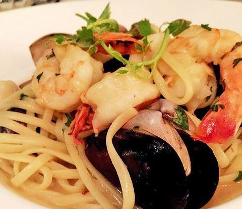 Boardwalk Bistro On Hastings - Bridge Guide 9