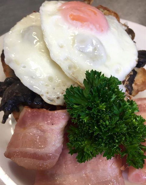 Travellers Coffee House - Bridge Guide 6