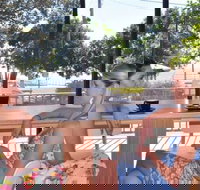 Beach House Hotel - Click Find