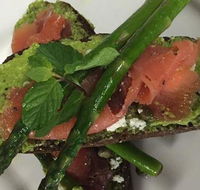 Castaway Cafe - Jacobs Well - Click Find
