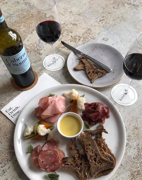 Jensens Restaurant - Local Finder 9