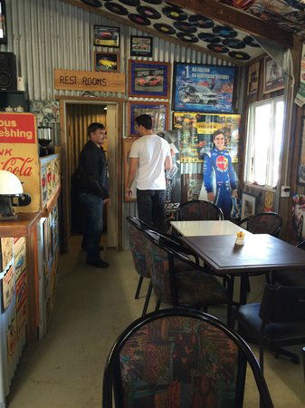 Pitstop On Mt Mee - Click Find 0