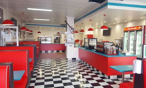 RJ's Rock N Roll Diner - Click Find 8