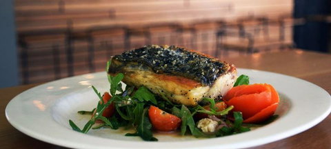 Sneaky's Restaurant - Bridge Guide 9