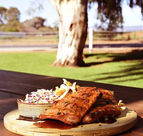 Sneaky's Restaurant - Bridge Guide 4