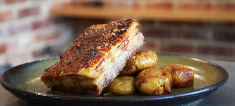 Sneaky's Restaurant - Bridge Guide 7