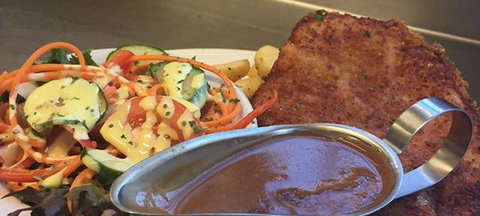 Crackerjack Restaurant - Bridge Guide 1