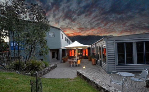 Cuisine Restaurant & Bar - Bet 4u 12