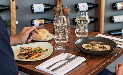 Cuisine Restaurant & Bar - Bet 4u 13