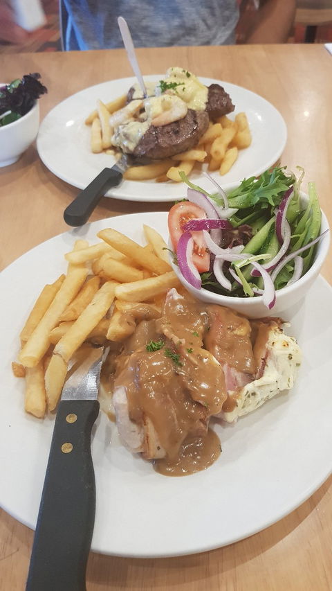 Airport Tavern - Click Find 6