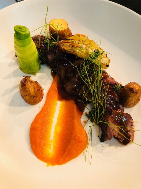 Essence Bar & Grill - Click Find 5