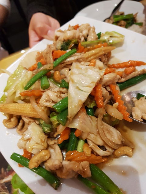 Amphawa Thai Restaurant - Click Find 5
