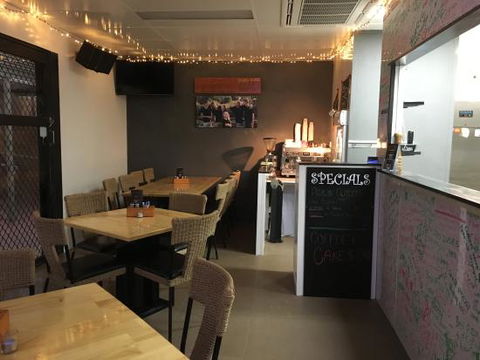Siracusa Pizza Pasta Cafe - Bet 4u 0