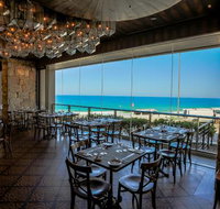 Rustica Newcastle Beach - Click Find
