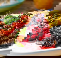 Three Blue Ducks - Bet 4u