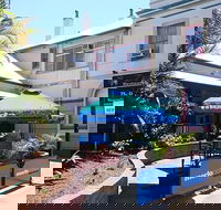 Zeebras Restaurant Cafe - Click Find