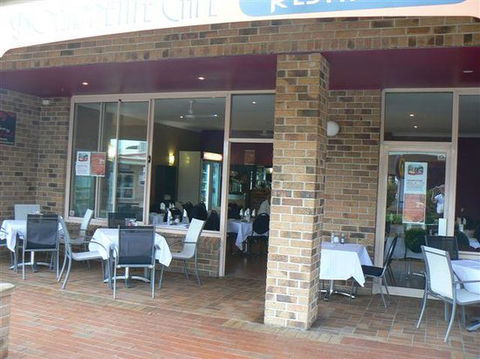 Bonappetite Cafe & Restaurant - Bridge Guide 0