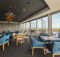 Wildflower Restaurant and Bar at Best Western Plus Lake Kawana - Bet 4u