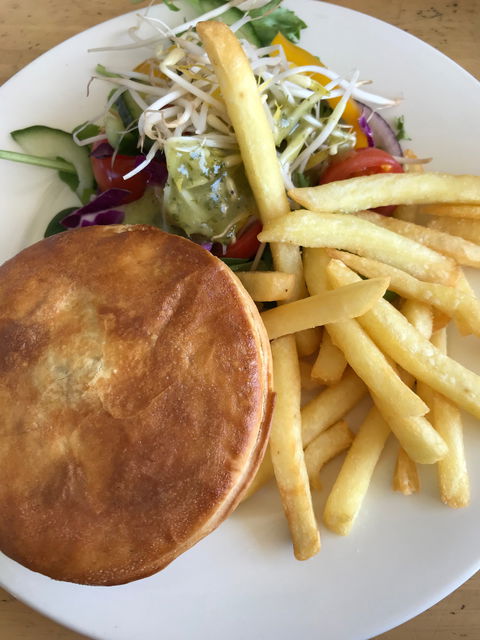 Riverview Hotel - Bet 4u 8