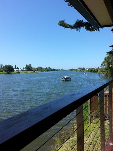 Riverview Hotel - Bet 4u 10