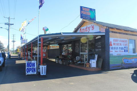 Andy's Bakery And Restaurant - DBD 0