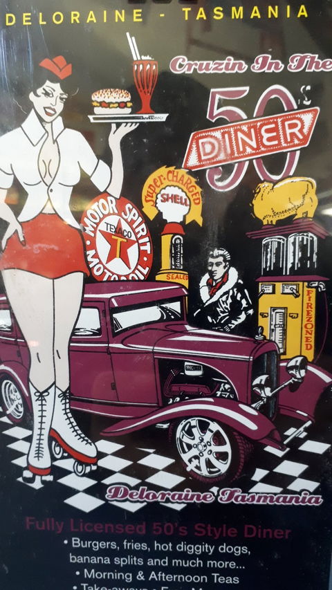 Cruzin' In The 50's Diner - Bet 4u 1