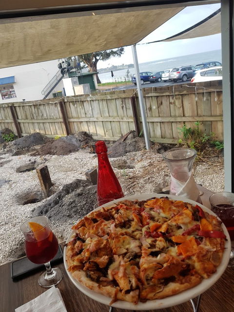 El Perro Tapas & Pizza - Click Find 4