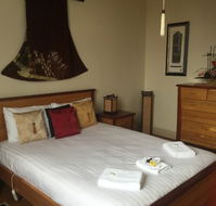 Empire Hotel Deloraine - Click Find