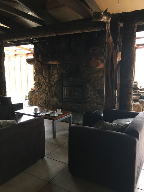 Lakeside Bar & Grill - Click Find 4