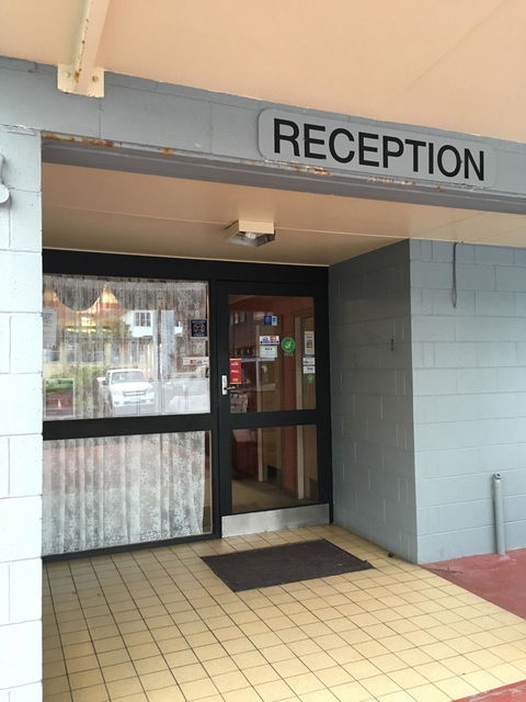 Maloneys Restaurant - Click Find 6