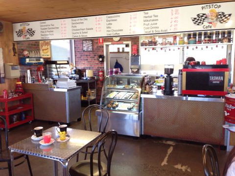Pitstop Cafe - Click Find 0
