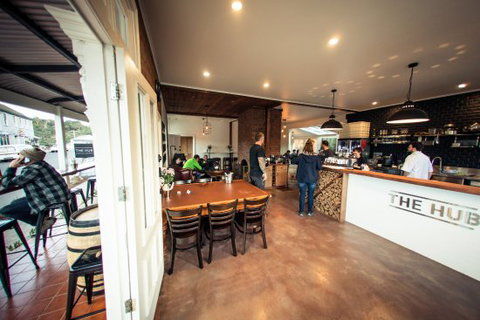 The Hub - Pizza And Beer - Click Find 0