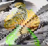 Oscars Restaurant - Bet 4u