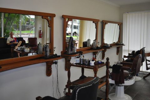 Annie’s Barber Shop - Bet 4u 0