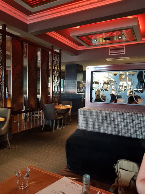 Empire Bar - Bridge Guide 4