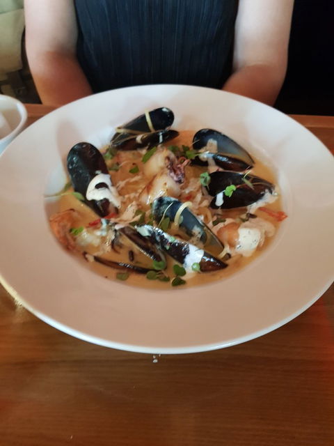 Empire Bar - Bridge Guide 6