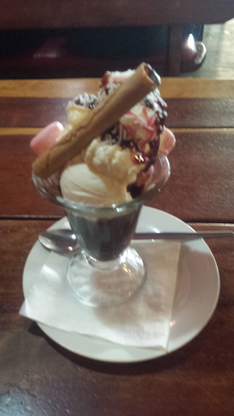 Hog's Breath Cafe - Bridge Guide 2