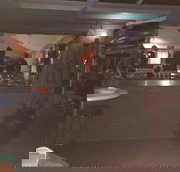 Gov's Sports Bar - Click Find