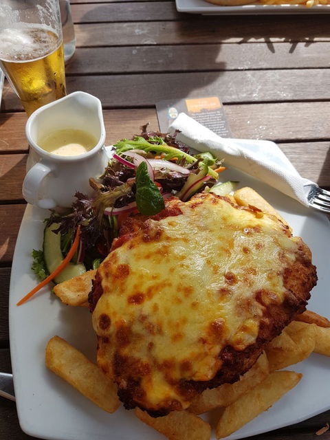 The White Star Albany - Click Find 4