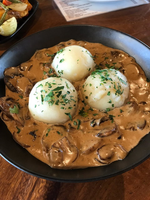 Brotzeit German Bier Bar & Restaurant - Bet 4u 4