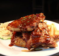 Cadillacs Honky tonk bar and Grill - Bet 4u