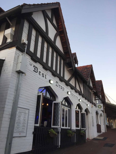 The Best Drop Tavern - Bet 4u 8