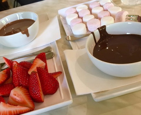 Whistlers Chocolate Cafe - Bridge Guide 0